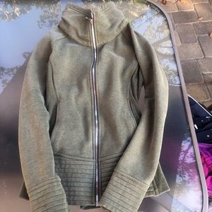 Lululemon Radiant Sweatshirt Jacket in Green